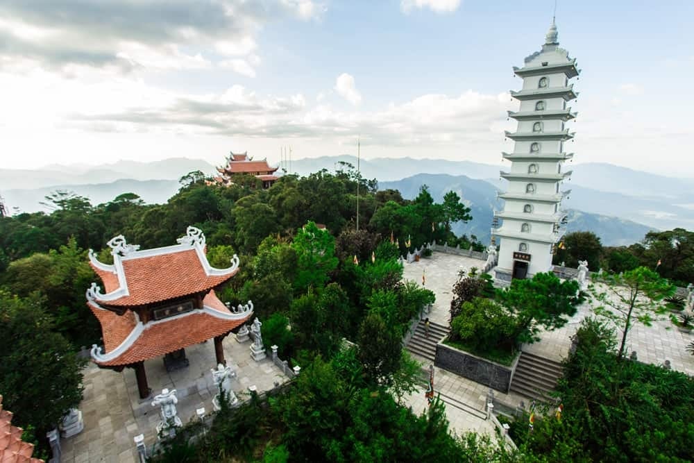 Linh Chua Linh Tu 사원 리뷰 - Ba Na Da Nang 생태 관광 지역 - Discover Da Nang