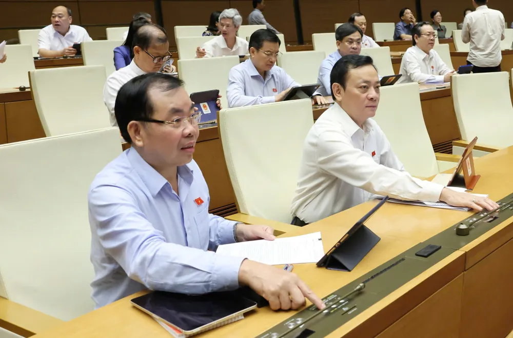 Đoàn BD bấm nút 24.jpeg
