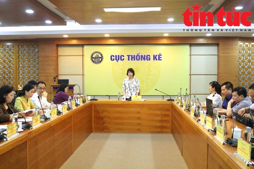 Thứ trưởng Bộ Tài chính Nguyễn Thị Bích Ngọc phát biểu tại Hội nghị