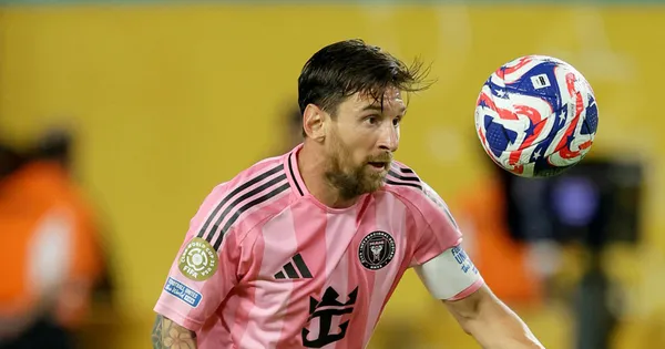 Bảng A kết thúc với kịch bản điên rồ, Messi tái ngộ PSG tại vòng 1/8