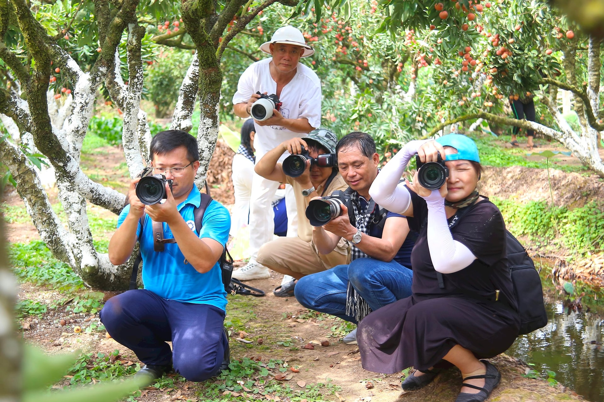 Hai Phong Press Photo Club composed in Hai Duong