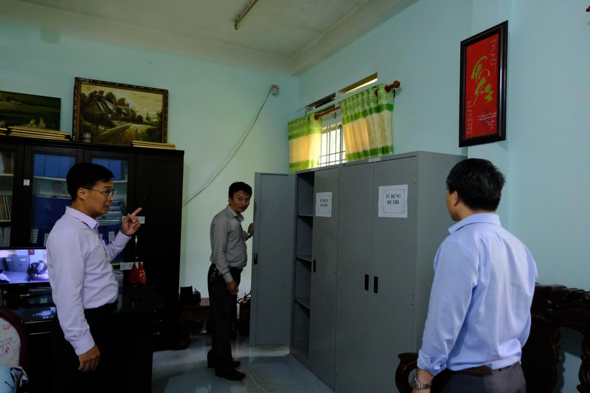 Vice Chairman of the Provincial People's Committee Dinh Van Tuan and the working delegation inspected Bao Lam High School, Bao Lam district.