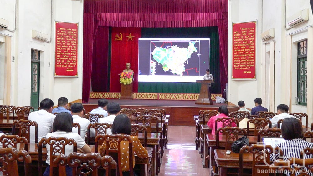 Các đại biểu cho ý kiến vào Đồ án điều chỉnh quy hoạch chung thành phố Sông Công, tỉnh Thái Nguyên đến năm 2045.