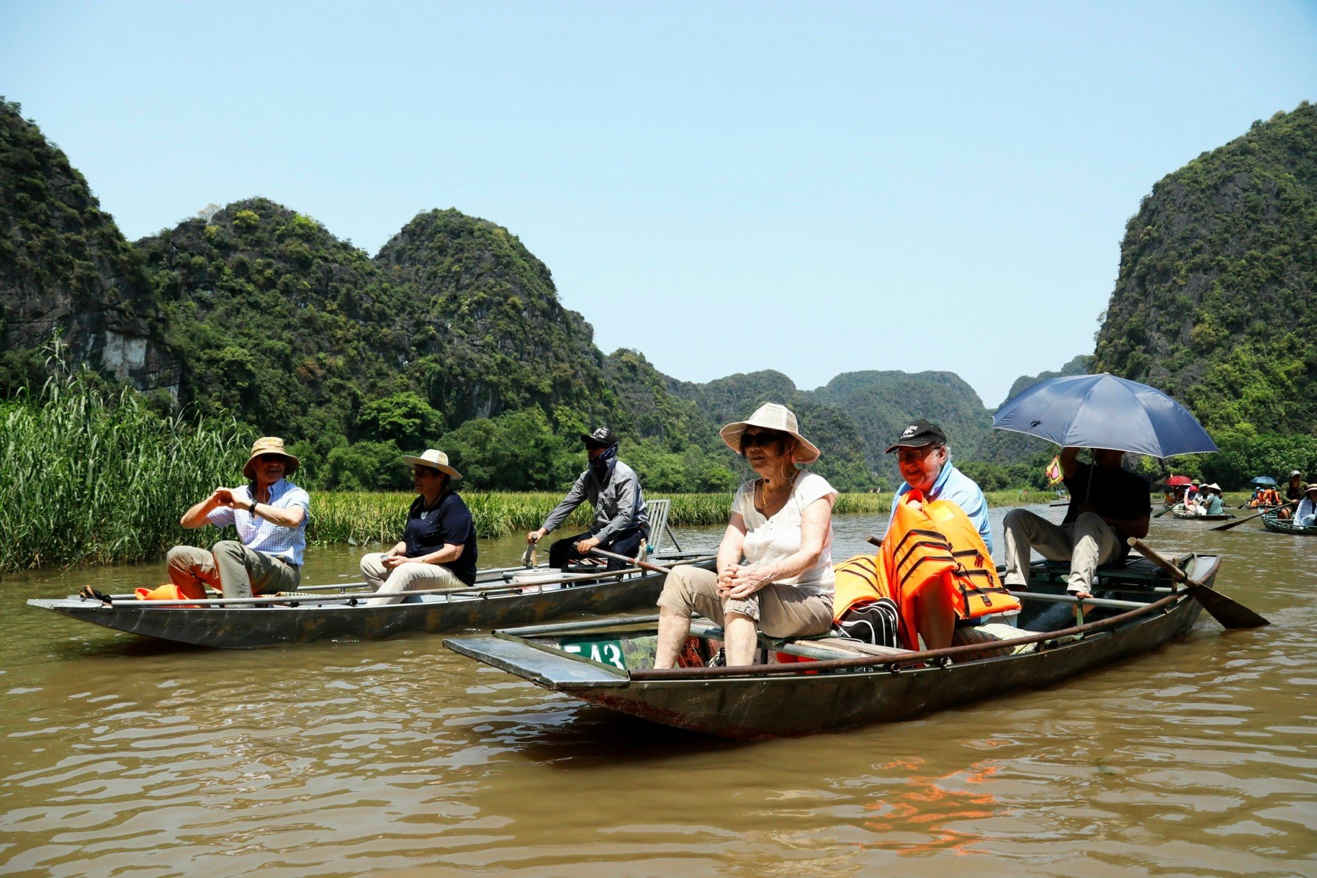Ninh Bình đang trở thành điểm sáng du lịch nhờ khai thác tốt văn hóa và di sản.