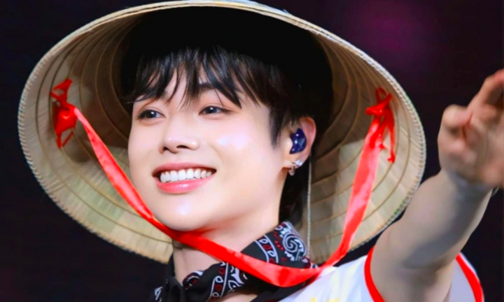 តារាប្រុស G-Dragon បង្កព្យុះក្នុងកម្មវិធីប្រគុំតន្ត្រី៖ ធ្វើជាពិធីករដ៏អស្ចារ្យ បង្រៀនក្រុម Kpop ឱ្យច្រៀងជាភាសាវៀតណាម