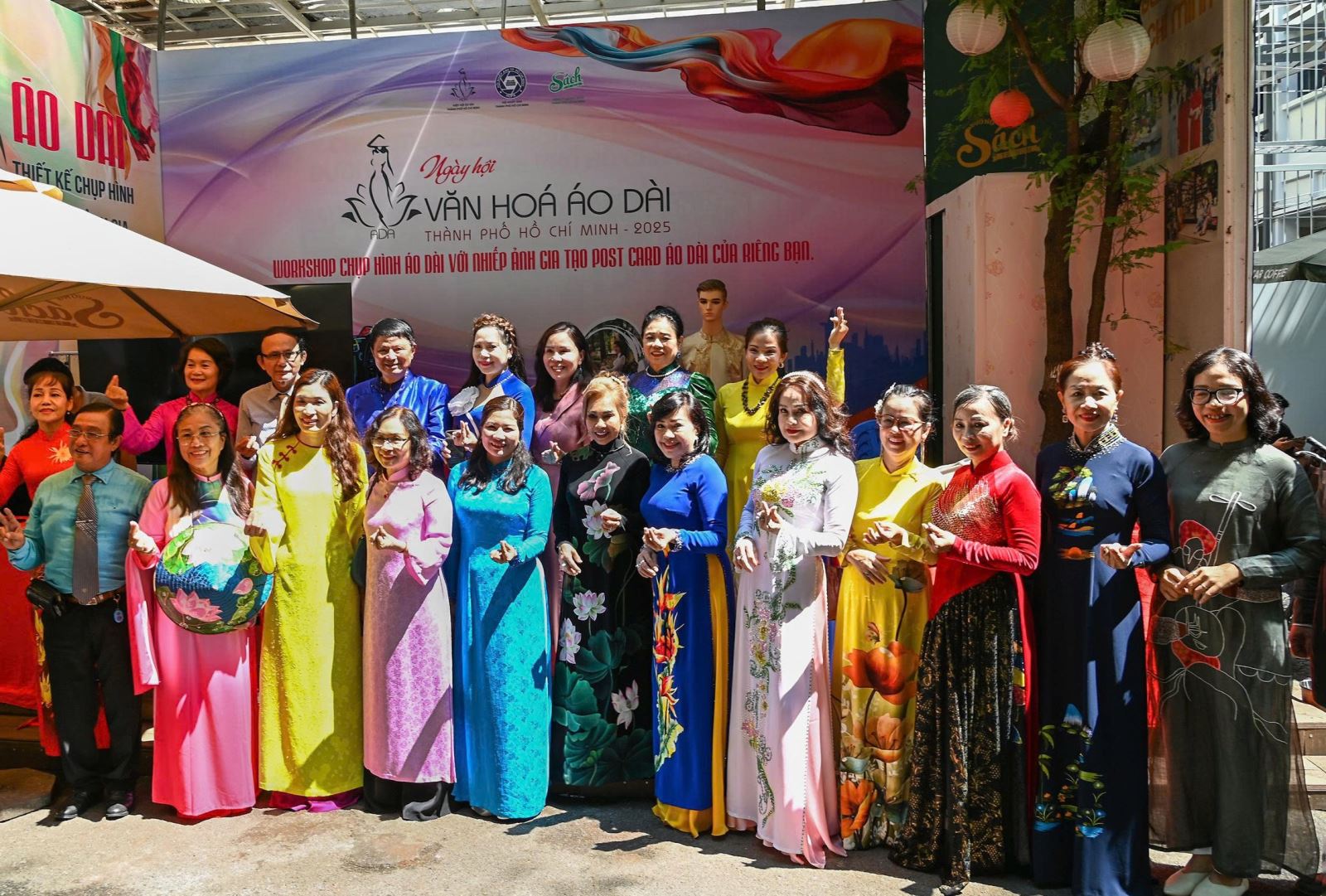 Phát triển áo dài trở thành 'chất liệu sống' cho du lịch TP Hồ Chí Minh - Ảnh 3.