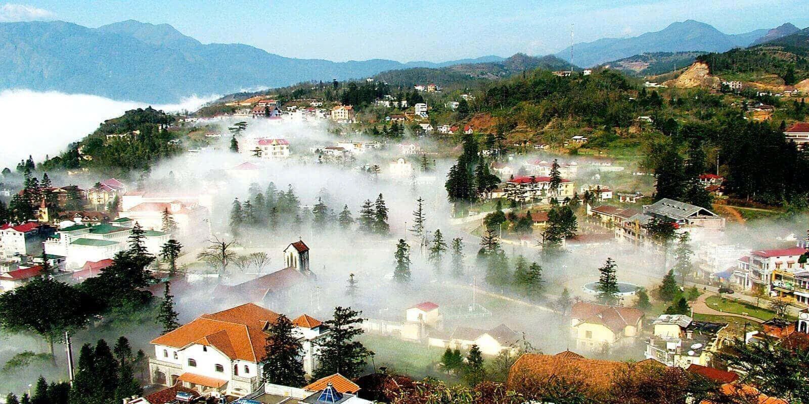 Tam Đảo mờ sương. (Ảnh: CTV/ Vietnam+)