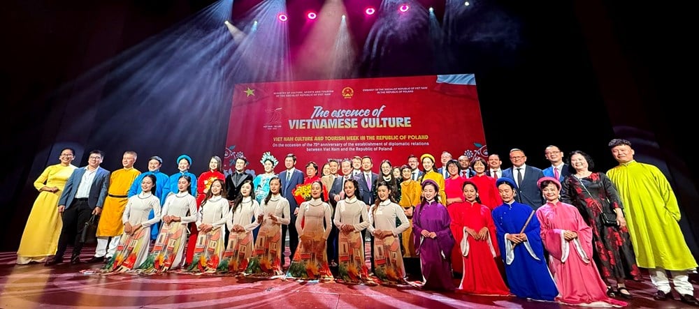 คืนแห่งศิลปะแห่งมิตรภาพและความภาคภูมิใจ - ภาพที่ 7