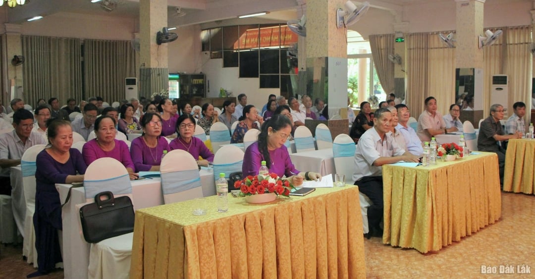 ប្រតិភូចូលរួមសន្និសីទ។