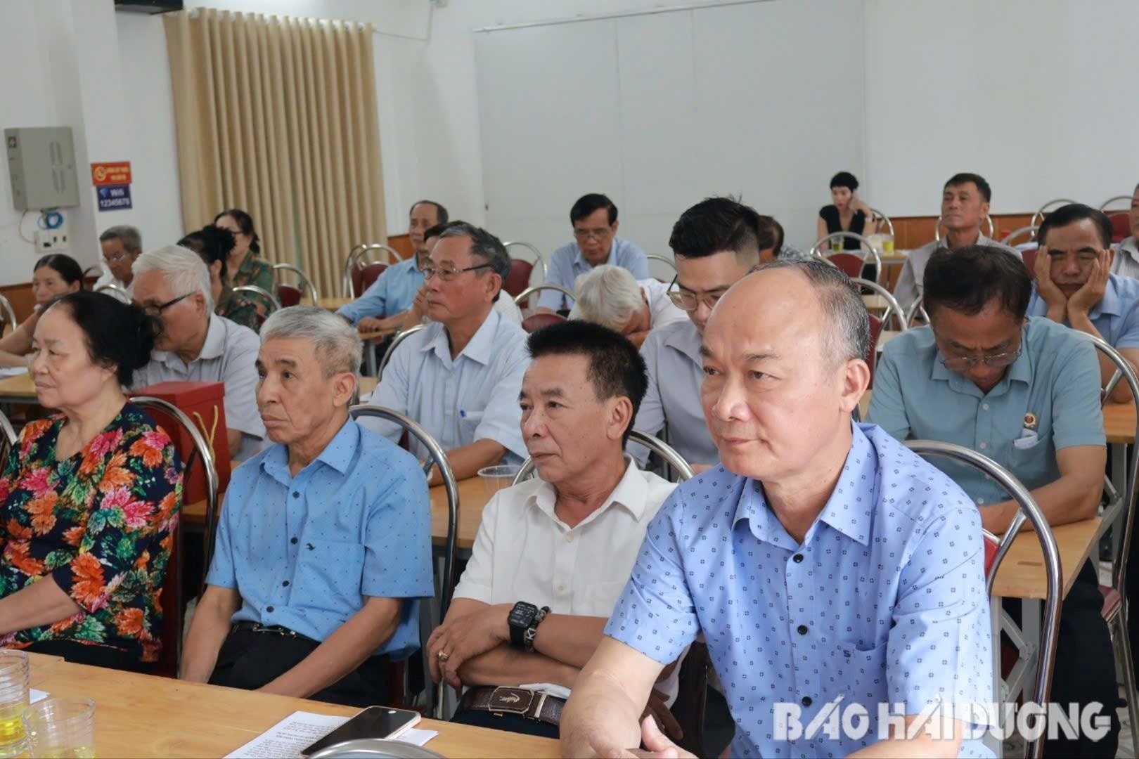 cau-lac-bo-lien-the-he(1).jpg