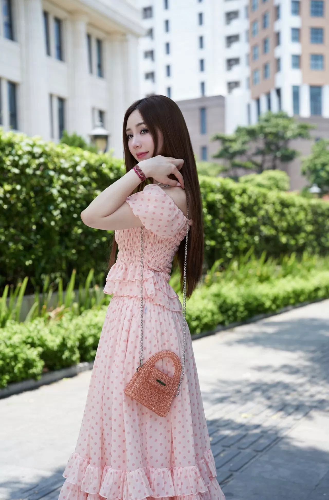 Diễn viên Quỳnh Kool 'hóa nàng thơ' trong bộ ảnh chào Hè - Ảnh 13.