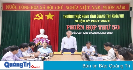 Reviewing the contents of the 32nd session, 8th Provincial People's Council