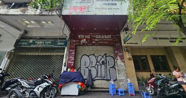 Many premises in Ho Chi Minh City remain vacant for a long time, what is happening?
