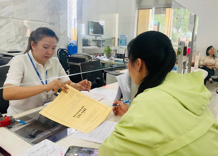 TP HCM lập đường dây nóng 24/7 đảm bảo thủ tục hành chính thông suốt - Ảnh 1.