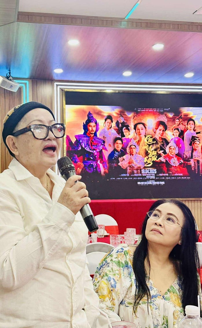 Quế Trân,  Tú Sương, Võ Minh Lâm và nhiều nghệ sĩ tề tựu mừng công "Câu thơ yên ngựa" - Ảnh 7.