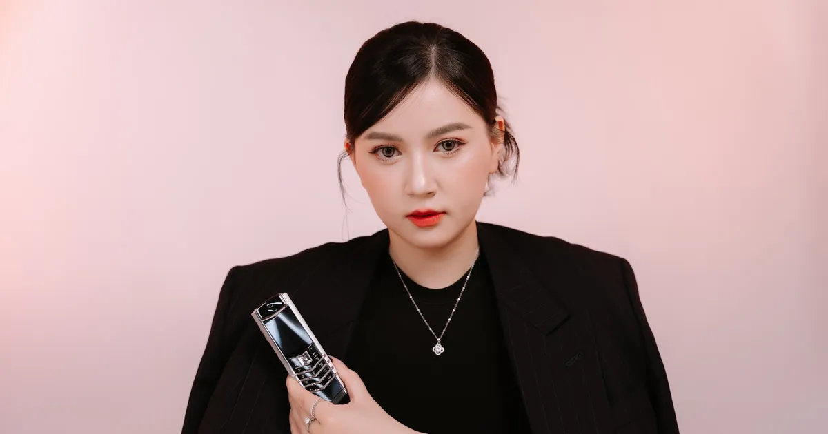 Ba chiếc Vertu “hợp vía” doanh nhân
