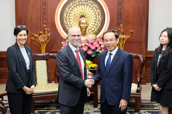 ឯកអគ្គរដ្ឋទូតកាណាដា៖ វៀតណាមបានផ្តល់អ្វីៗជាច្រើនដល់ខ្ញុំ
