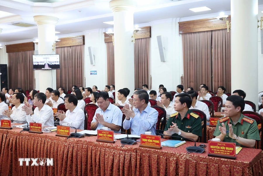 Các đại biểu tham dự buổi làm việc. Ảnh: TTXVN