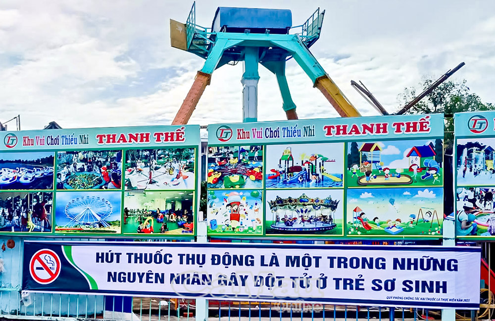 Hút thuốc lá thụ động đặc biệt gây hại cho sức khoẻ trẻ em.
