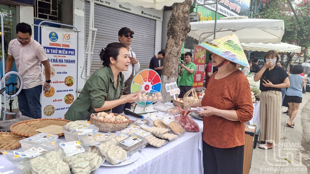 Sản phẩm OCOP nhận được sự quan tâm của người dân Thái Nguyên và các tỉnh, thành phố trong nước.