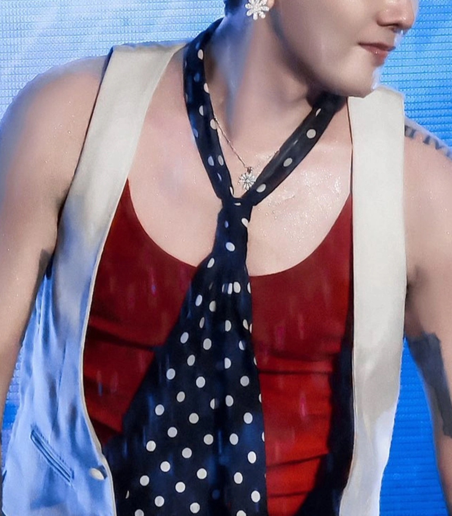 Biểu diễn tại Việt Nam, G-Dragon gây sốt khi đeo trang sức hơn 10 tỷ đồng - 4