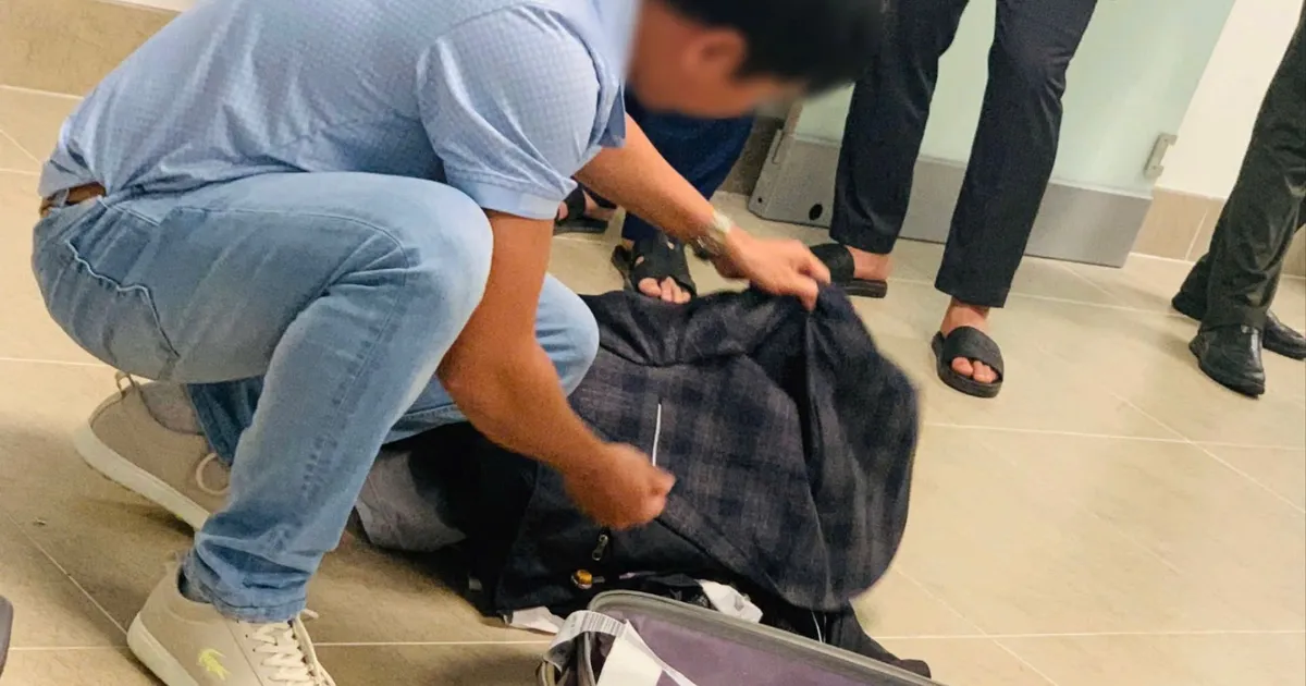 Un passager condamné à une amende de 4 millions de VND pour avoir plaisanté sur la présence d'une bombe dans ses bagages