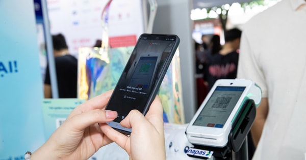 Active electronic payment in both public and private sectors