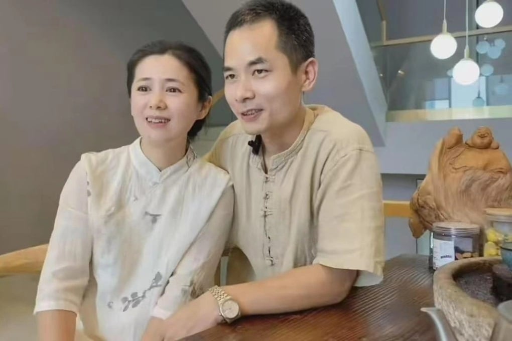 Nữ sinh ĐH Thanh Hoa xinh đẹp đến mức cha mẹ không muốn cho “livestream” - 2
