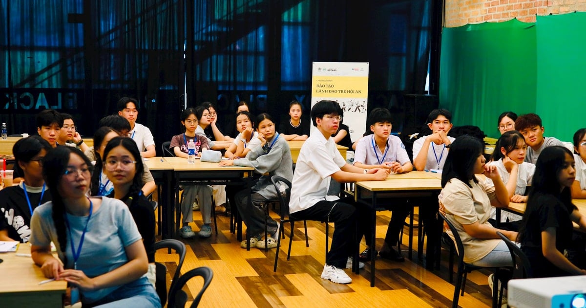 Hoi An opens youth leadership training program for students