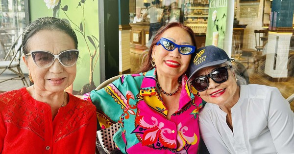"Nữ hoàng nhạc Jazz" Tuyết Loan hội ngộ Tú Trinh, Hồng Vân, Hoàng Điệp