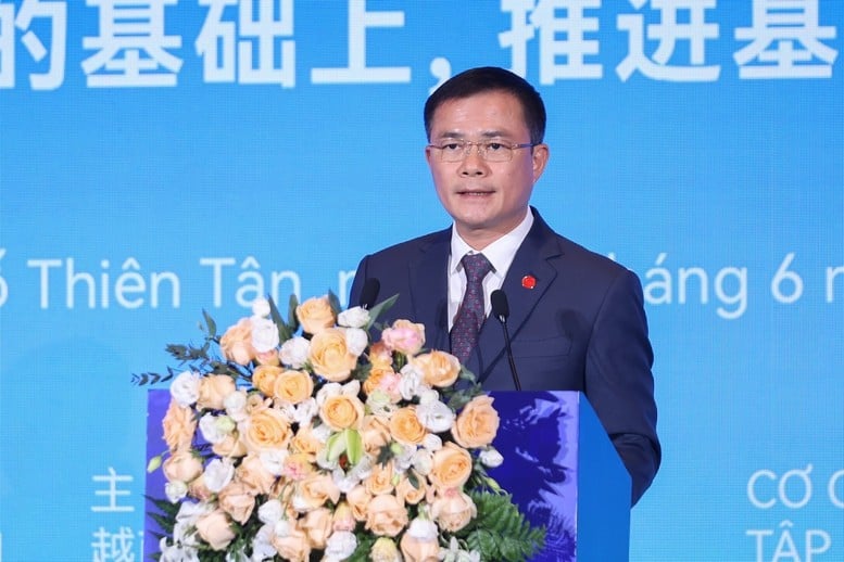 Der Vorsitzende und Generaldirektor der Military Industry and Telecommunications Group (Viettel), Tao Duc Thang, spricht – Foto: VGP/Nhat Bac