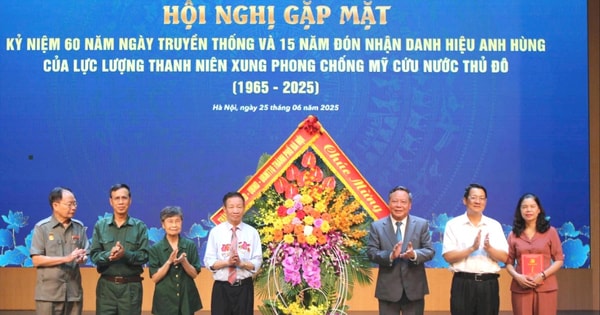ទីក្រុងហាណូយជួបជាមួយអតីតយុវជនស្ម័គ្រចិត្តជិត 450 នាក់ដែលតស៊ូប្រឆាំងនឹងអាមេរិកដើម្បីសង្គ្រោះប្រទេស