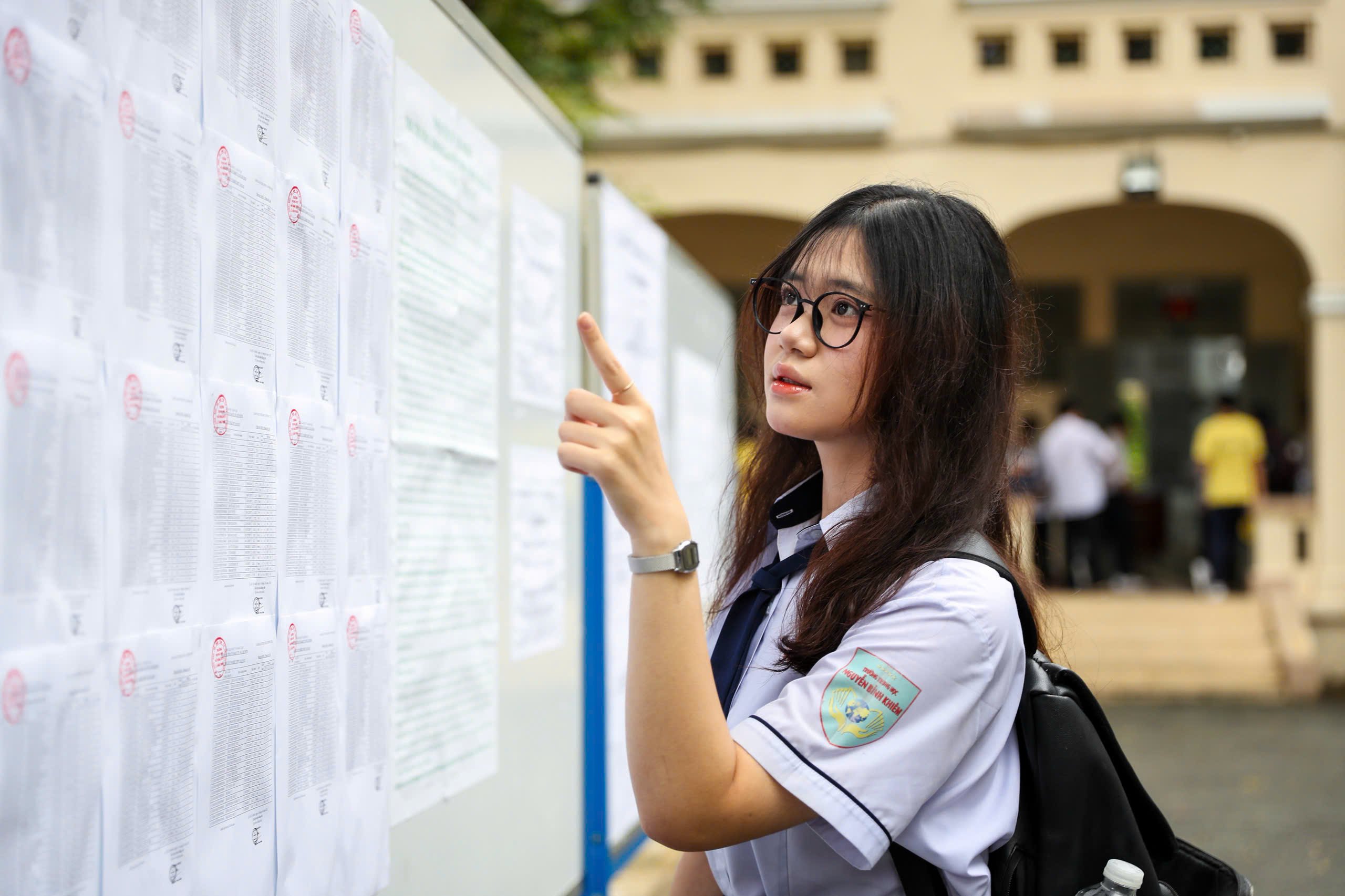 Hơn 1 triệu thí sinh bước vào 'kỳ thi tốt nghiệp THPT lịch sử' - Ảnh 2.