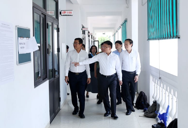 Phó Thủ tướng Lê Thành Long: Không để khoảng trống trách nhiệm trong các khâu tổ chức kỳ thi tốt nghiệp THPT- Ảnh 5.