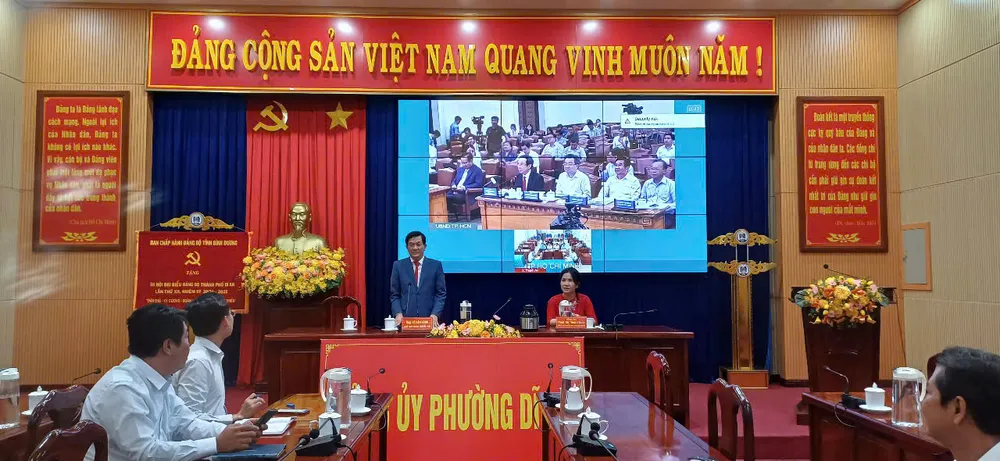 ប៊ិញឌឿង៖ មន្ត្រី និងមន្ត្រីរាជការរាប់រយនាក់ចូលរួមសន្និសីទអនឡាញស្តីពីការសាកល្បងប្រព័ន្ធឌីជីថល