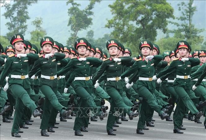 Khối nữ quân y tham gia hợp luyện. Ảnh: Trọng Đức/TTXVN