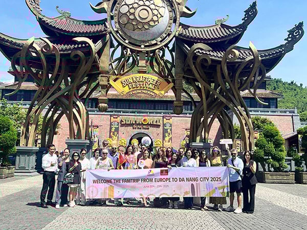 Đoàn famtrip châu Âu khảo sát các điểm đến nổi tiếng của Đà Nẵng.