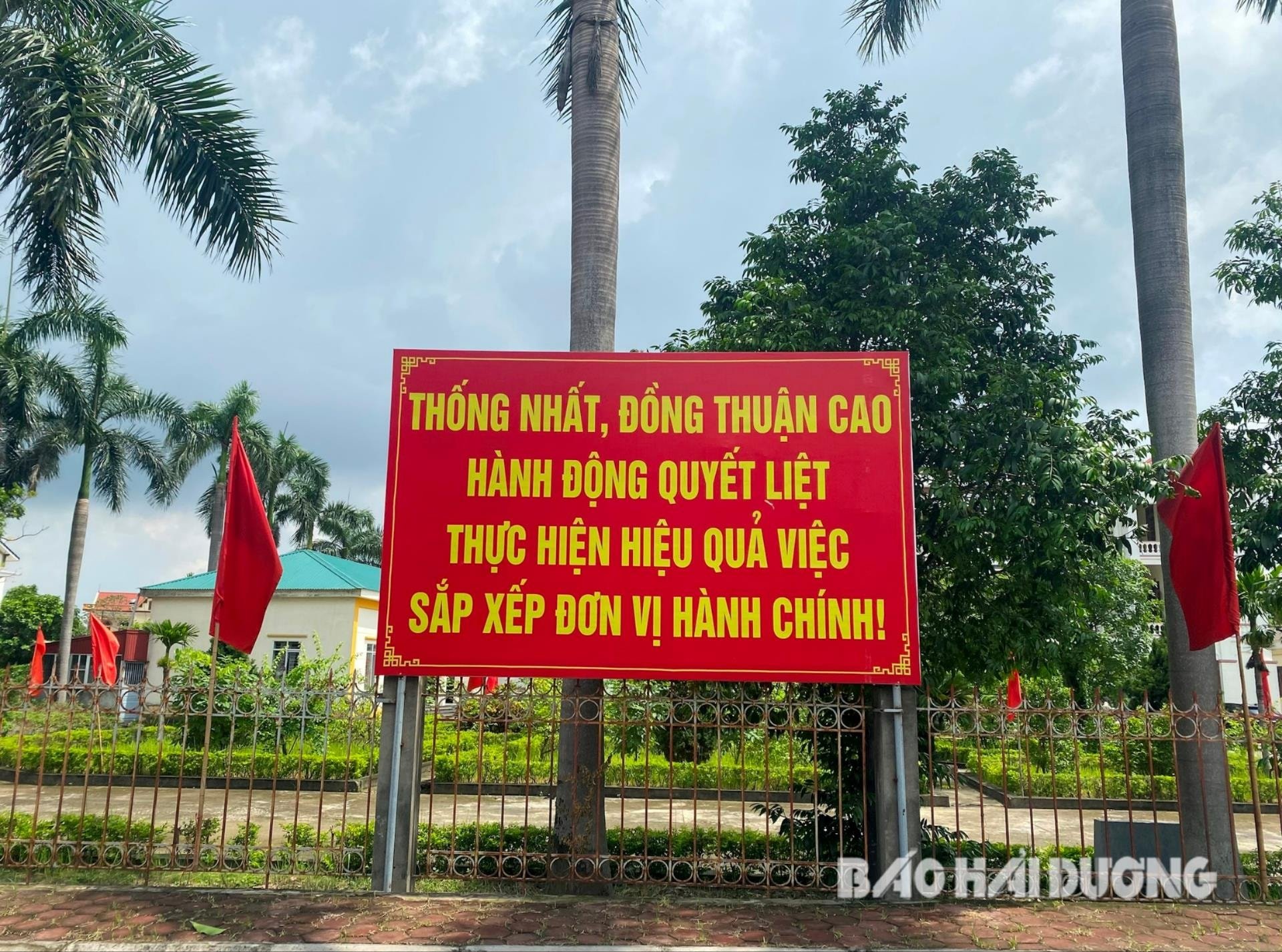 kim-thanh-ho-tro-xa-moi(1).jpg