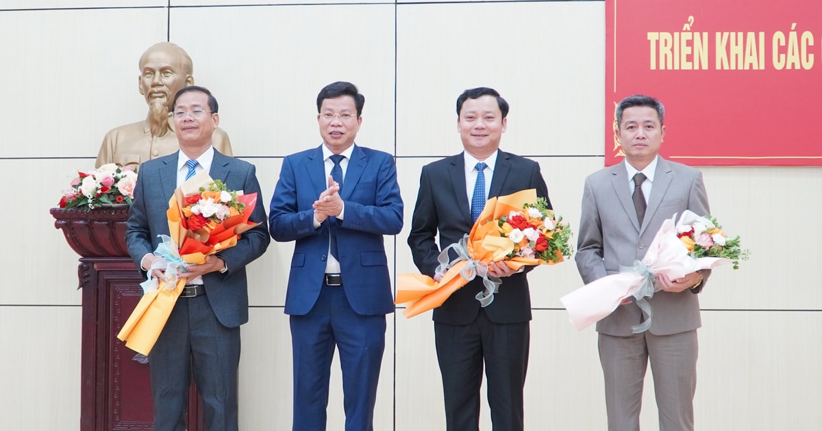 Đồng chí Lưu Văn Trung dự Hội nghị thông báo về công tác cán bộ tại TP. Gia Nghĩa