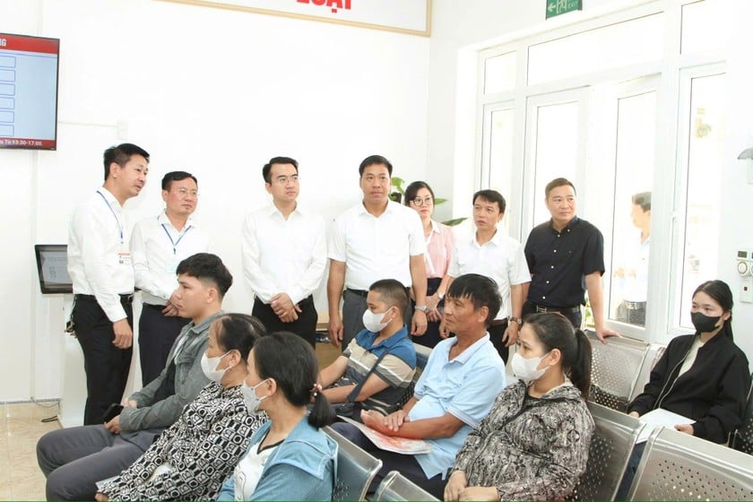 UBND Phường An Phong đặt tại tổ dân phố Đình Ngọ, UBND phường Hồng Phong cũ, quận An Dương.