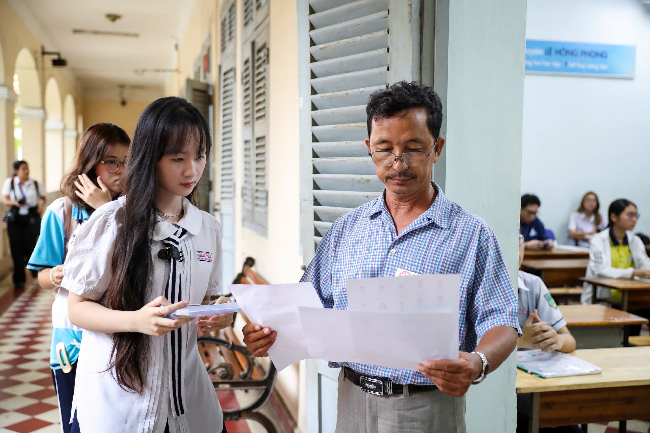 Hơn 1 triệu thí sinh bước vào 'kỳ thi tốt nghiệp THPT lịch sử' - Ảnh 6.