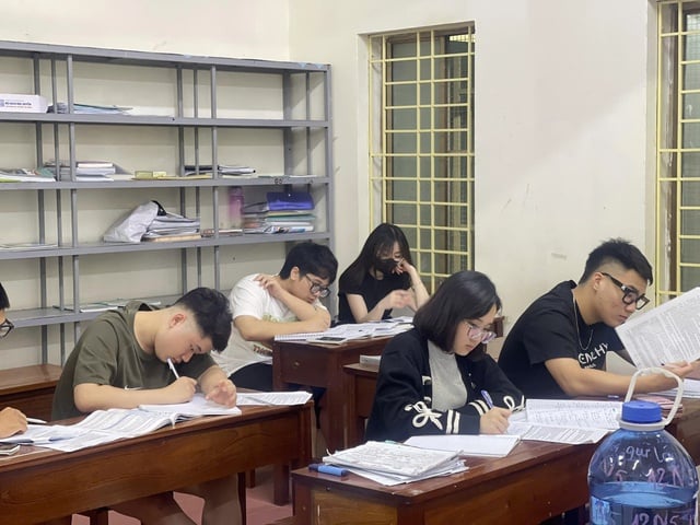 'Lo từ A đến Z' cho sĩ tử thi tốt nghiệp THPT- Ảnh 1.