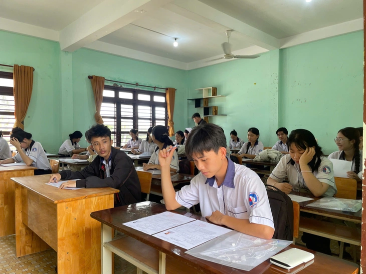 thi tốt nghiệp THPT - Ảnh 16.