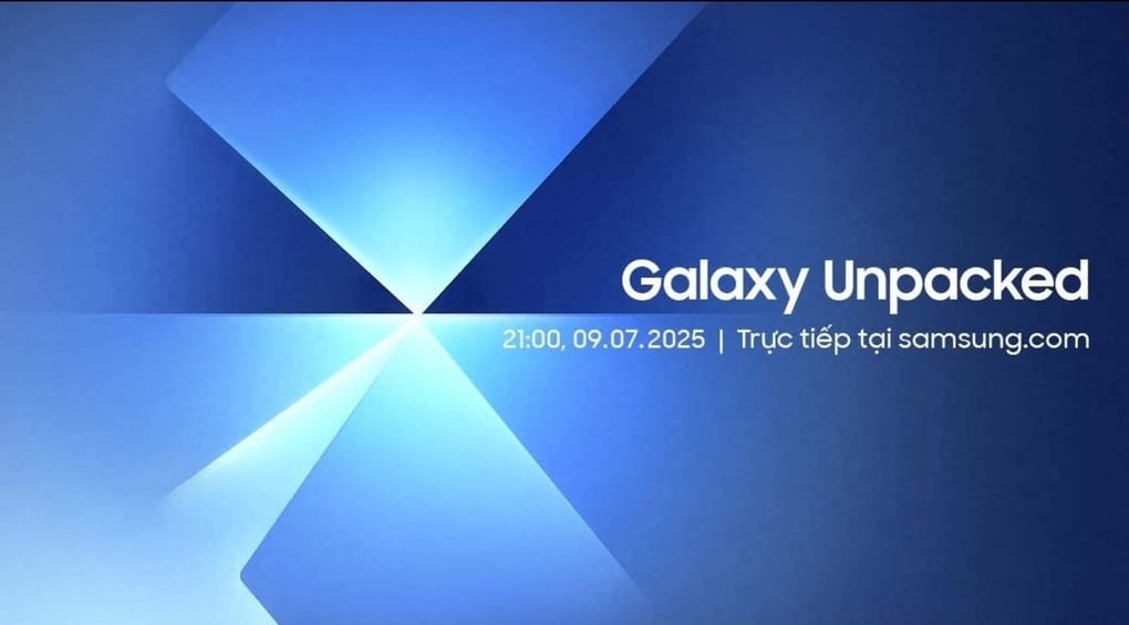 Mô hình mẫu cho thấy thiết kế siêu mỏng của Galaxy Z Fold7 - 4