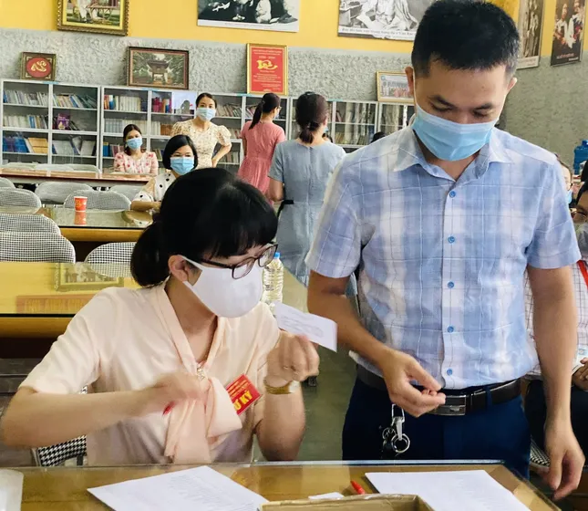 Cán bộ, giáo viên vừa họp nóng công tác thi: Không được 'sáng tạo' khi coi thi ảnh 2