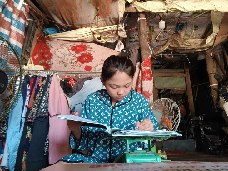 thi tốt nghiệp - Ảnh 2.