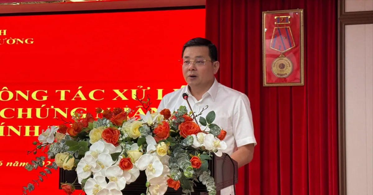 HCMC៖ វគ្គបណ្តុះបណ្តាលណែនាំថ្នាក់ឃុំដើម្បីធ្វើបច្ចុប្បន្នភាព និងទាញយកទិន្នន័យស្តីពីការផ្តល់សៀវភៅពណ៌ផ្កាឈូក