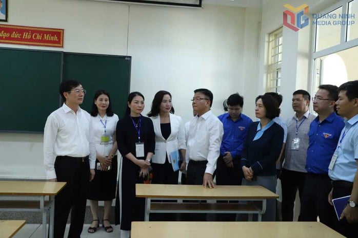 Phó Thủ tướng kiểm tra công tác chuẩn bị thi tốt nghiệp THPT- Ảnh 1.