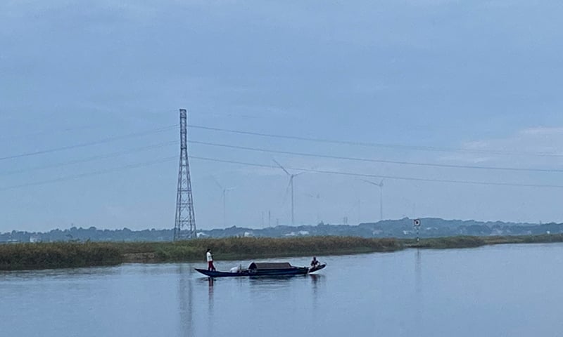 buổi sáng trên phá Hạc Hải.