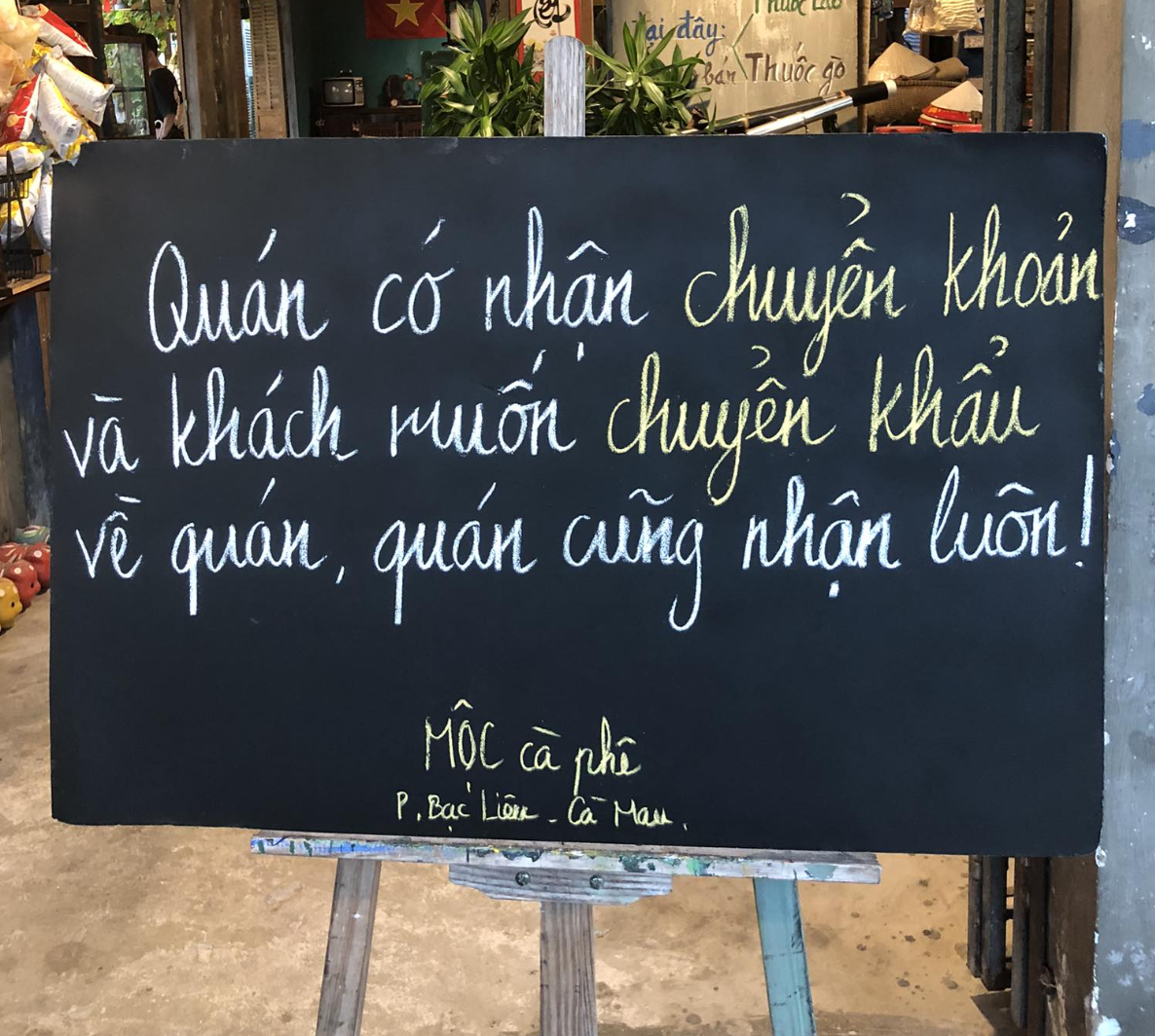 Quán cà phê miền Tây gây bão mạng với bảng thông báo 'mặn mà' có 1-0-2 - Ảnh 7.